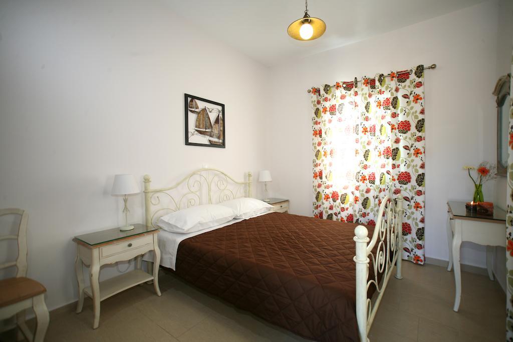 Irida Vacation Suites Kastrákion Δωμάτιο φωτογραφία